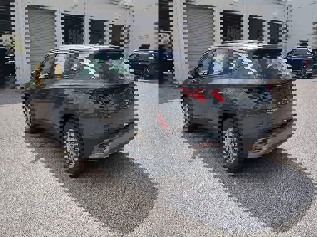 New 2026 Hyundai Tucson SE image 4