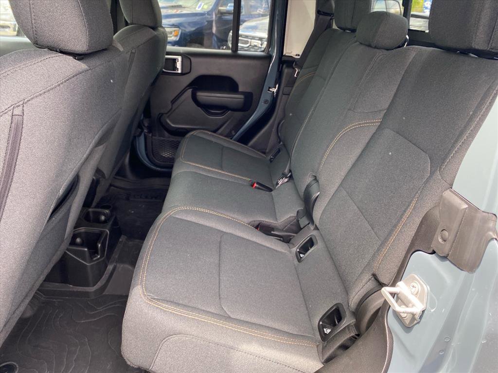Used 2024 Jeep Gladiator Sport AWD/4WD image 21