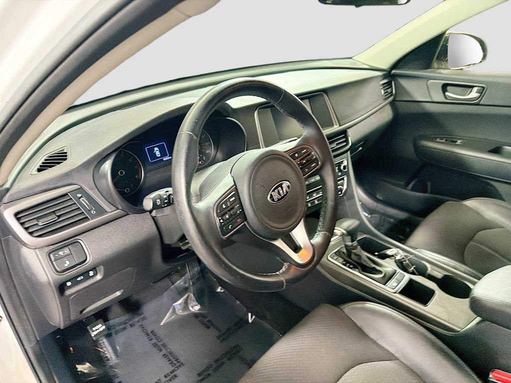 Used 2018 Kia Optima S FWD image 11