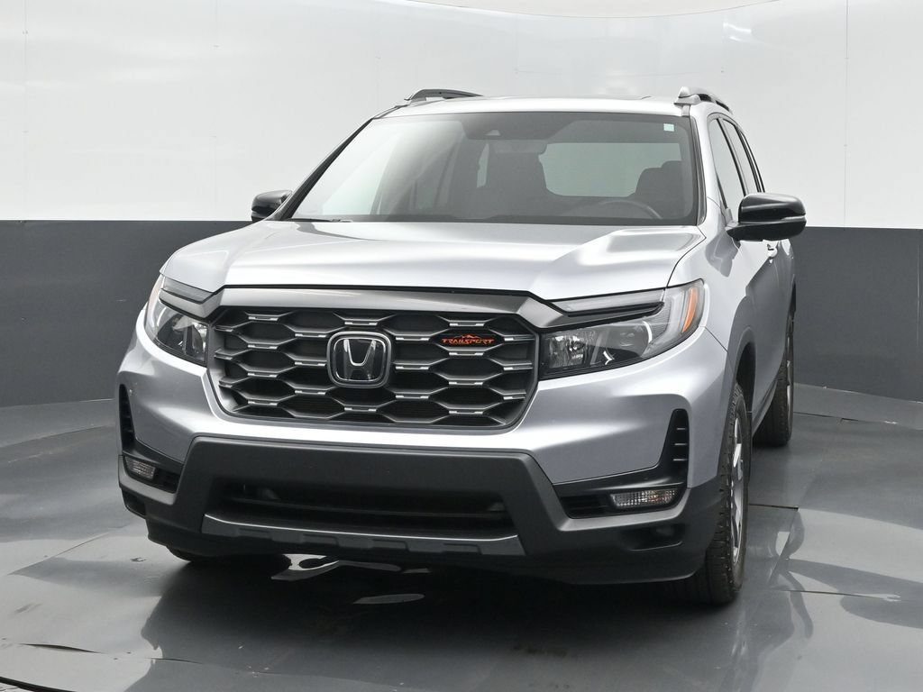 Used 2022 Honda Passport TrailSport image 2