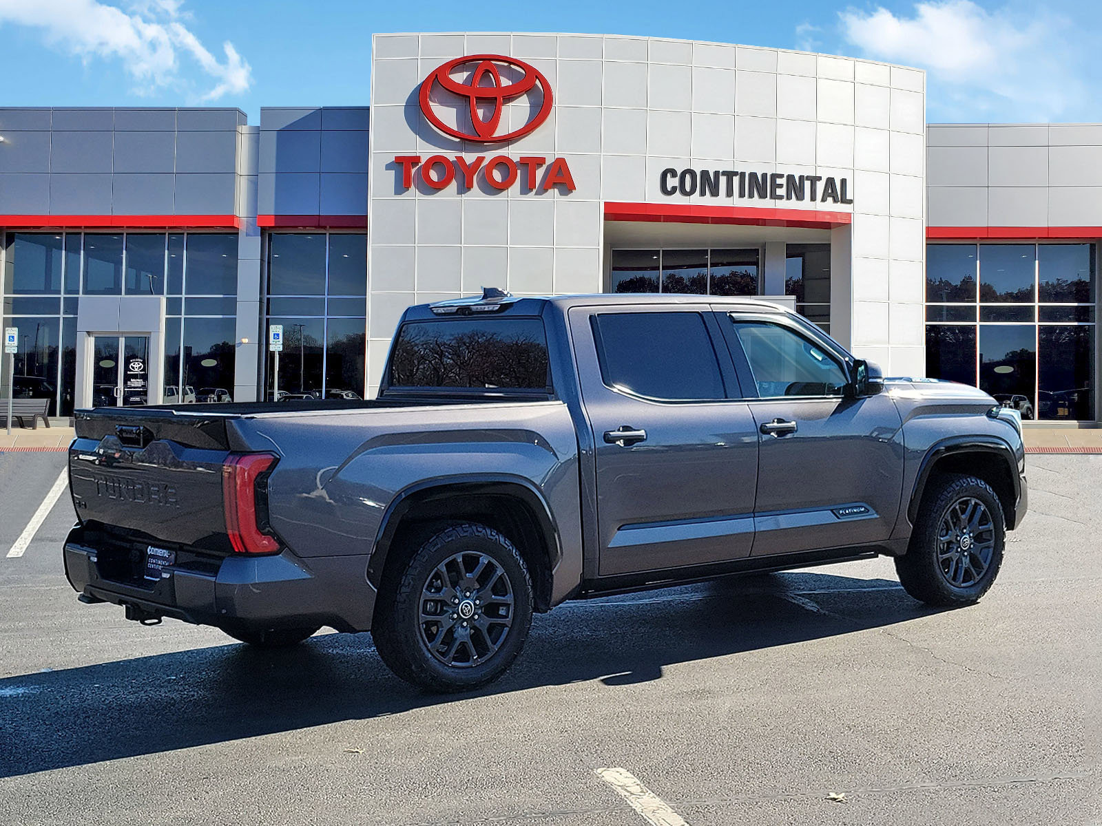Used 2023 Toyota Tundra Platinum w/ Advanced Package image 5