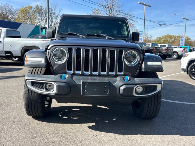 Used 2023 Jeep Wrangler Unlimited Sahara w/ Cold Weather Group AWD/4WD image 23