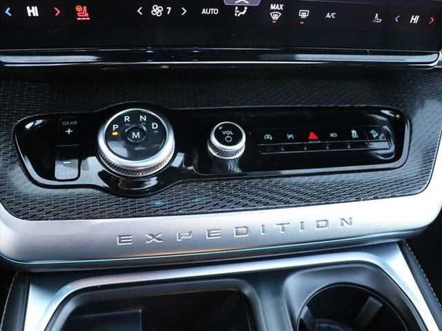 Used 2025 Ford Expedition Max Platinum w/ Stealth Appearance Package image 23