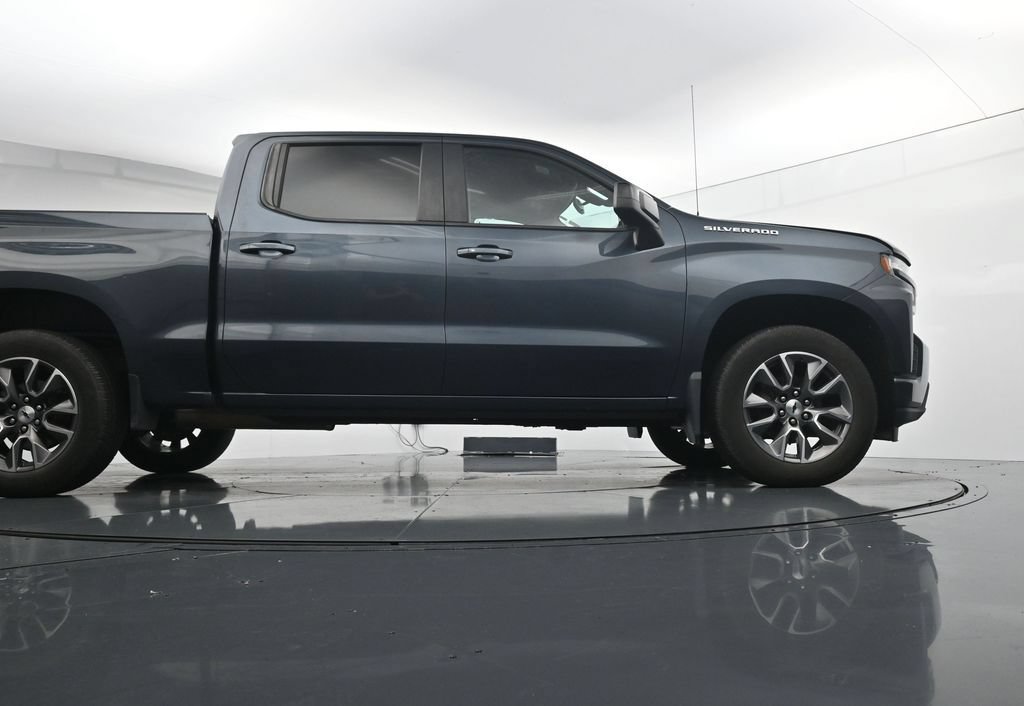 Used 2020 Chevrolet Silverado 1500 RST w/ RST Value Package AWD/4WD image 39