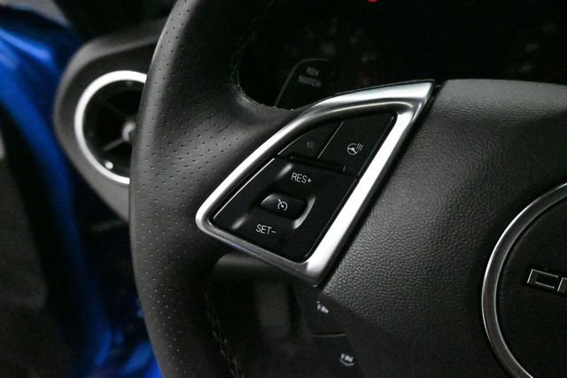 Used 2018 Chevrolet Camaro SS RWD image 16