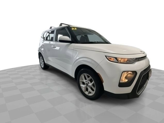 Used 2022 Kia Soul LX w/ Technology Package image 2