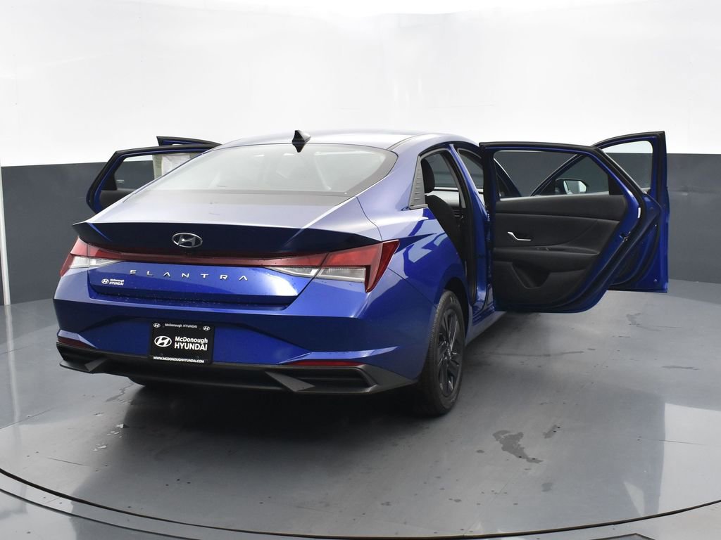 Used 2023 Hyundai Elantra SEL image 28
