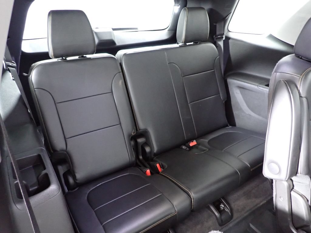 Used 2019 Chevrolet Traverse Premier w/ LPO, Blackout Package AWD/4WD image 40