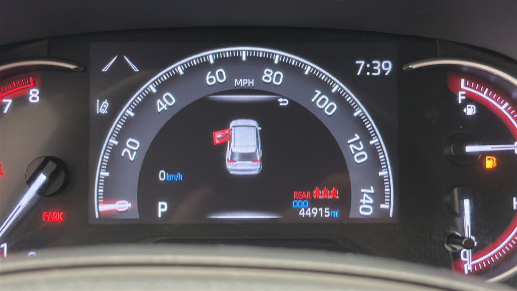 Used 2025 Toyota RAV4 LE AWD/4WD image 16