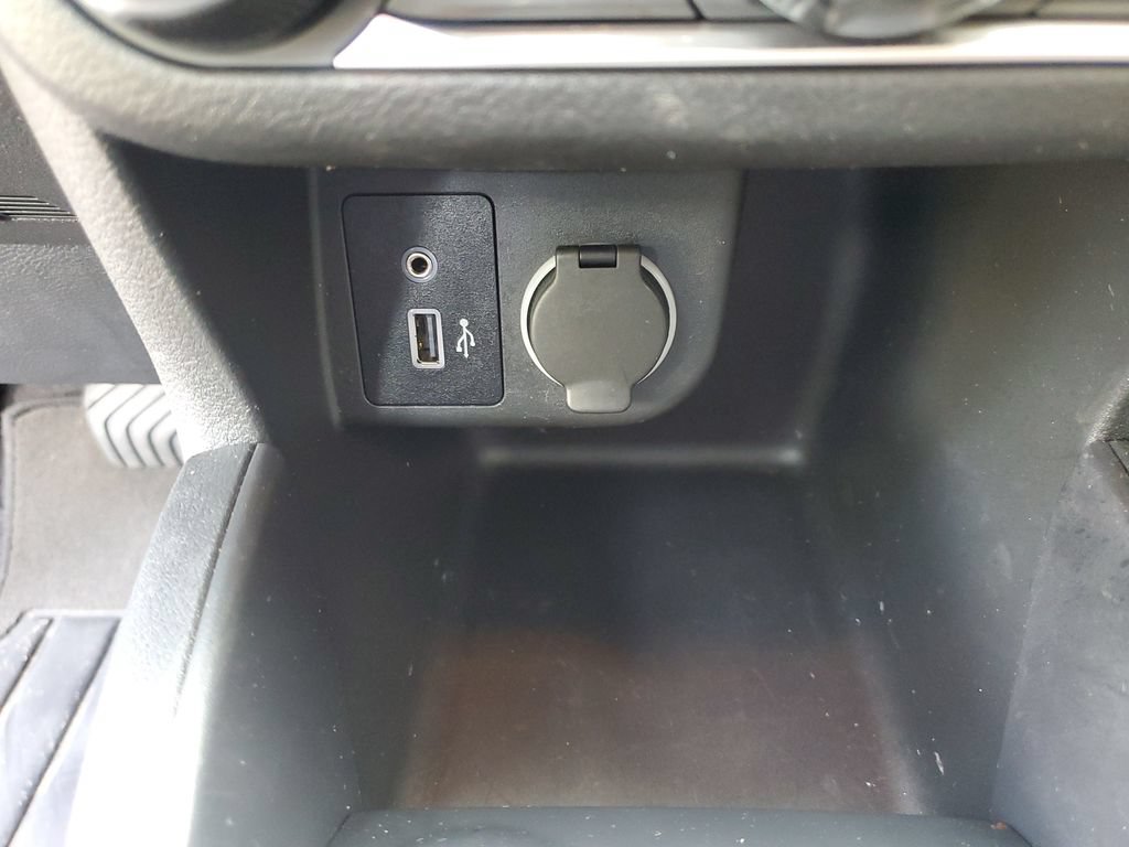 Certified 2025 Nissan Kicks Play S FWD image 30