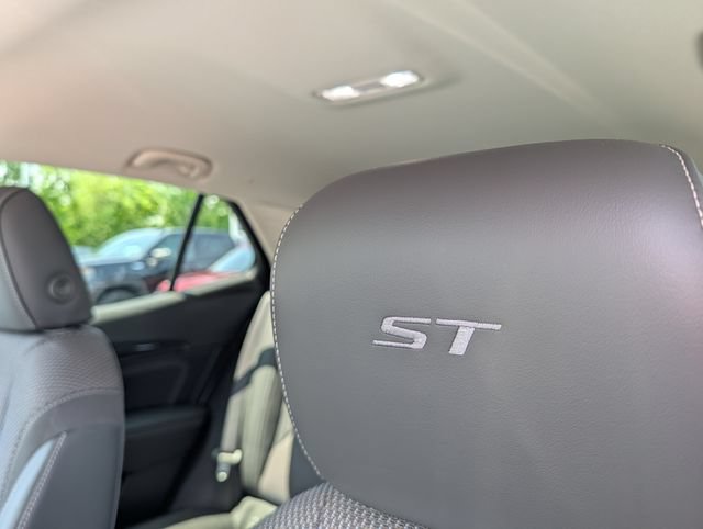Used 2023 Buick Envision Preferred w/ Sport Touring Package AWD/4WD image 16