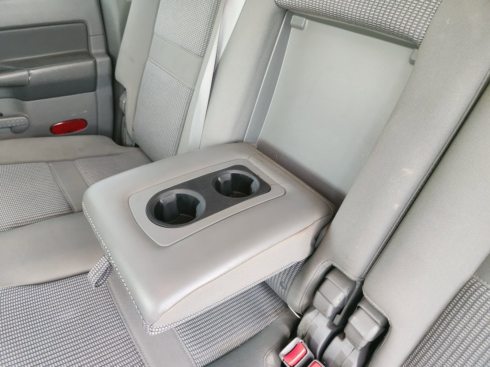 Used 2006 Dodge Ram 2500 Truck SLT image 32