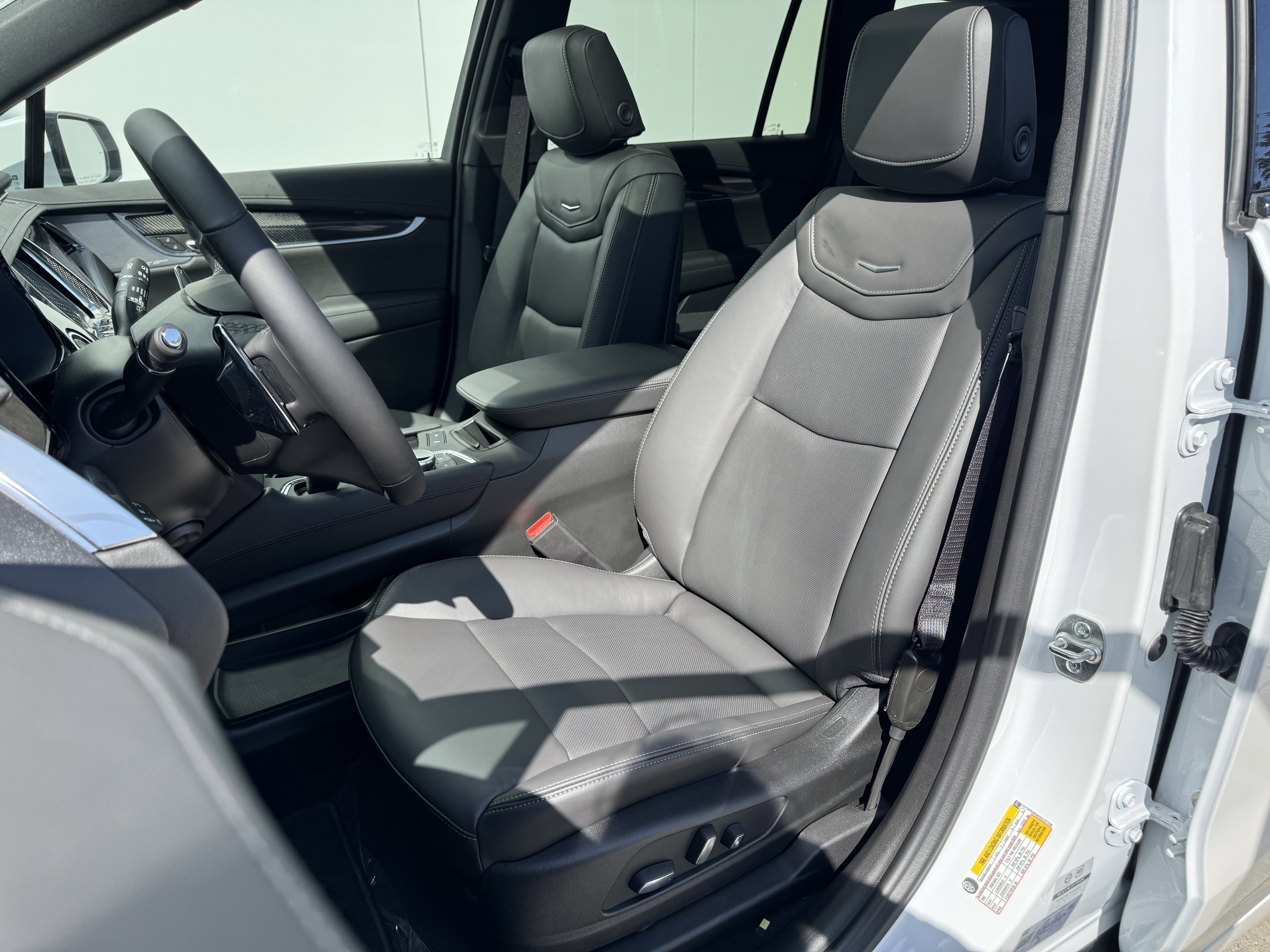 New 2025 Cadillac XT6 Sport w/ Technology Package image 11