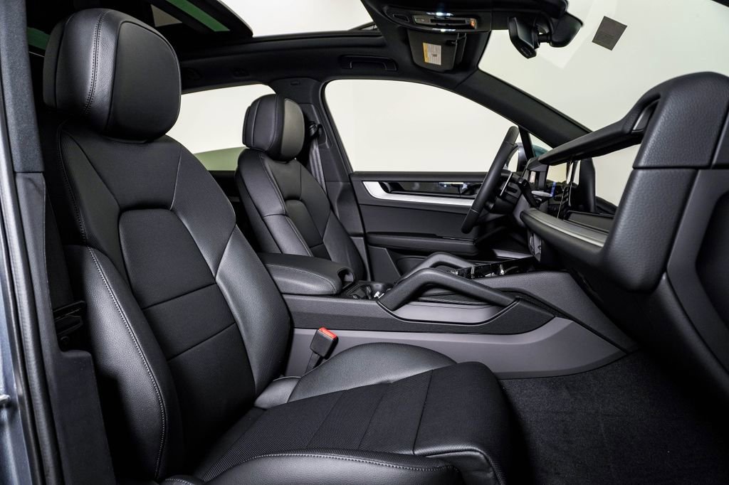 New 2026 Porsche Cayenne image 15