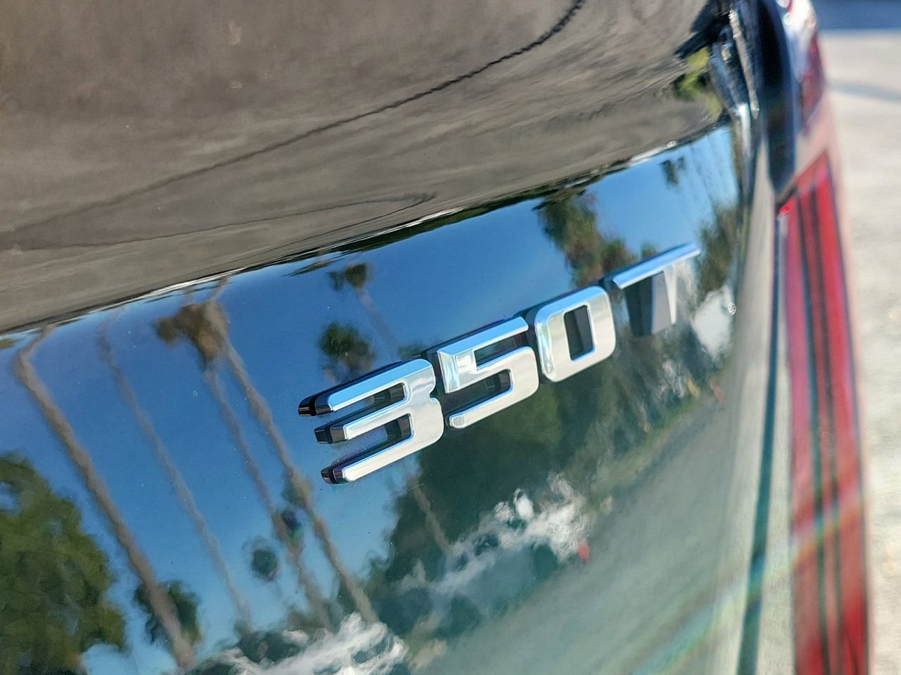 Used 2025 Cadillac CT4 Premium Luxury image 8