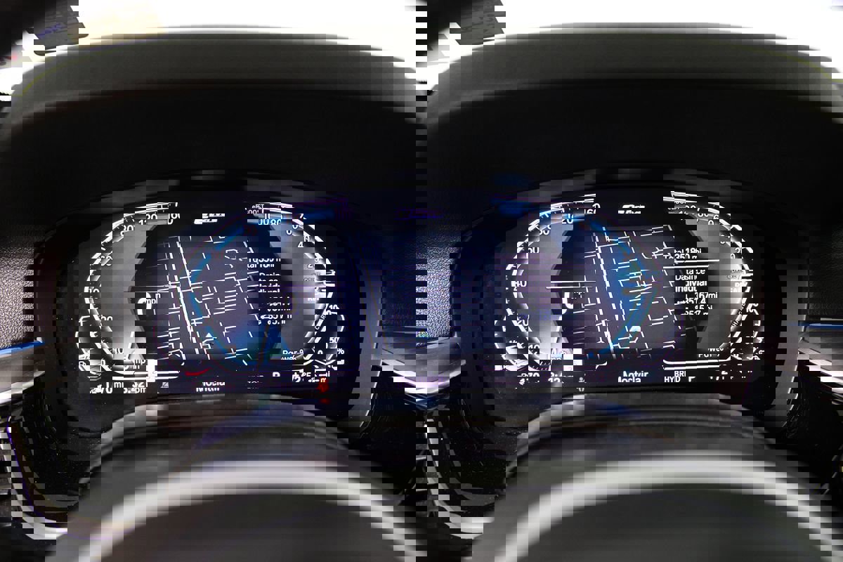 Used 2023 BMW 530e 530e w/ M Sport Package image 16