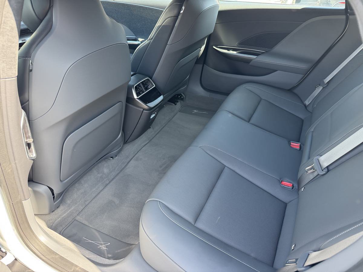 Used 2023 Lucid Air Pure AWD/4WD image 18