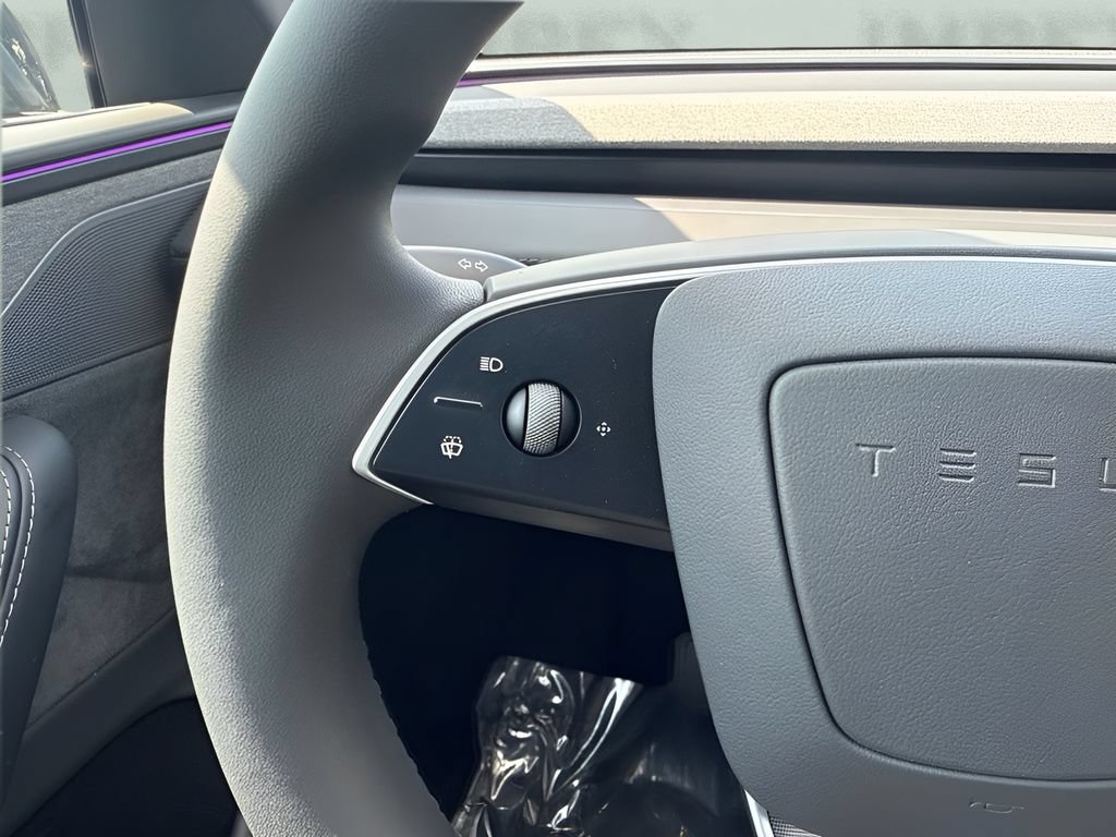 Used 2026 Tesla Model Y 2WD image 17