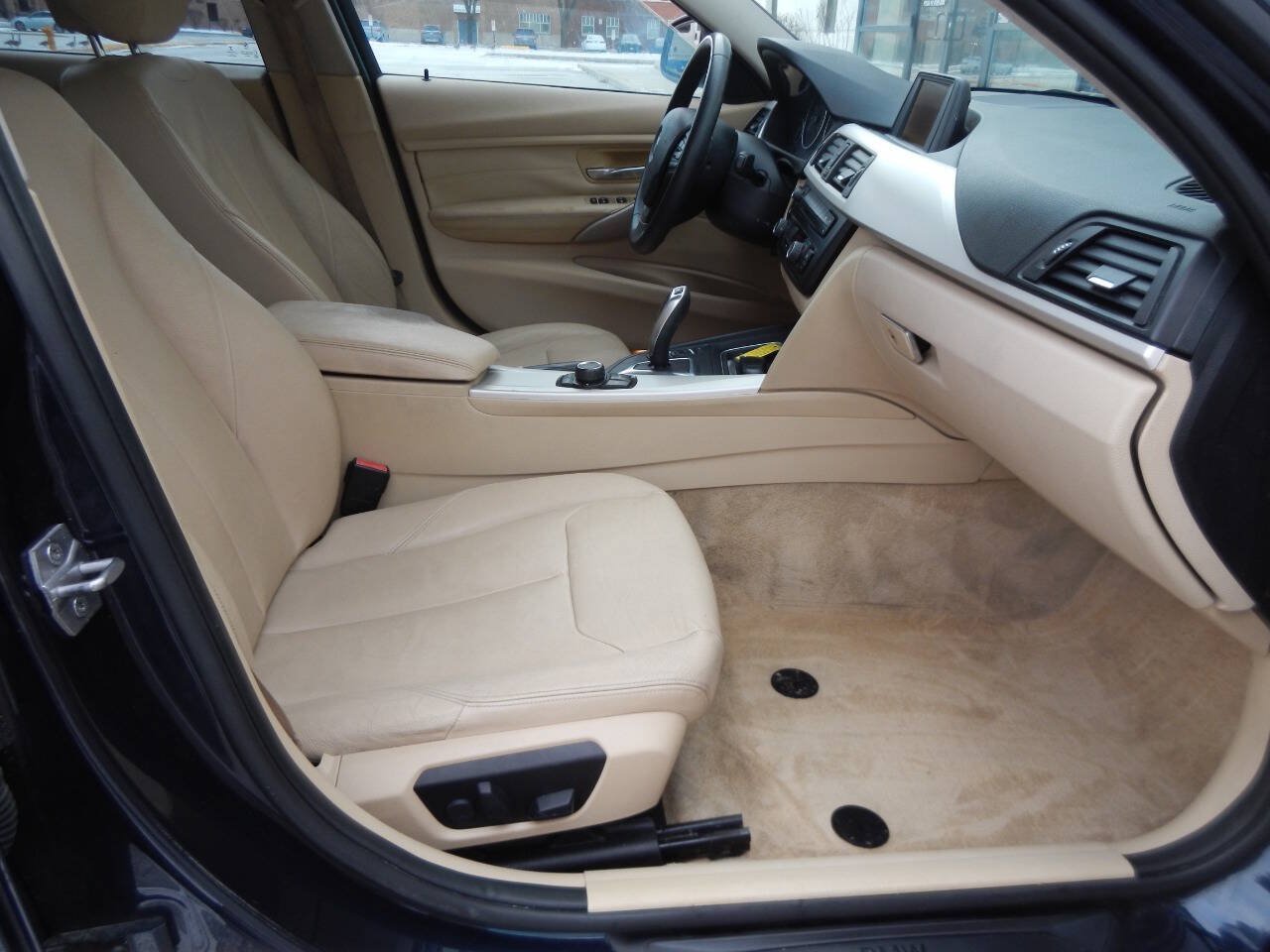 Used 2014 BMW 320i Sedan RWD image 35
