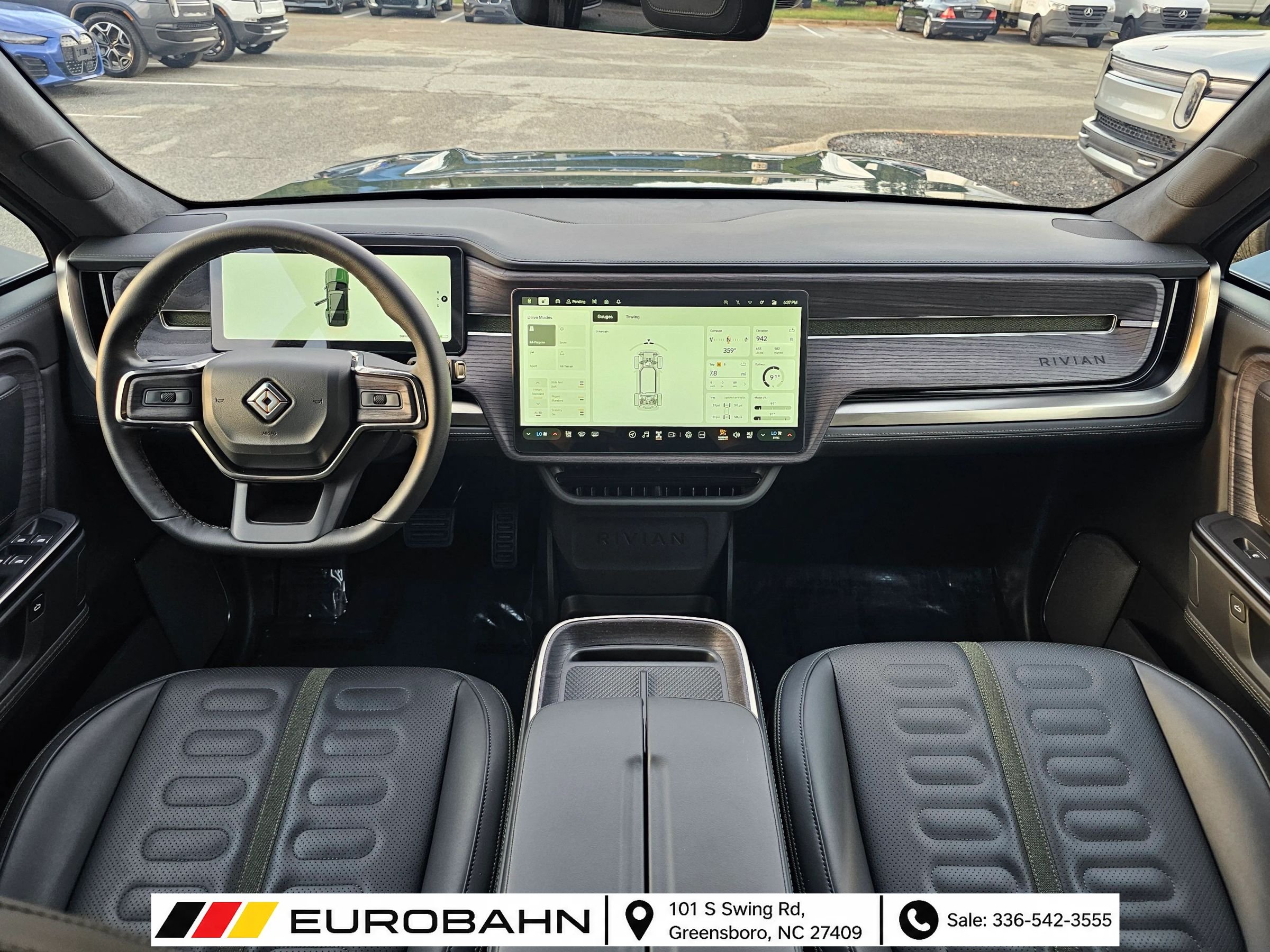 Used 2025 Rivian R1S Adventure Dual AWD/4WD image 19