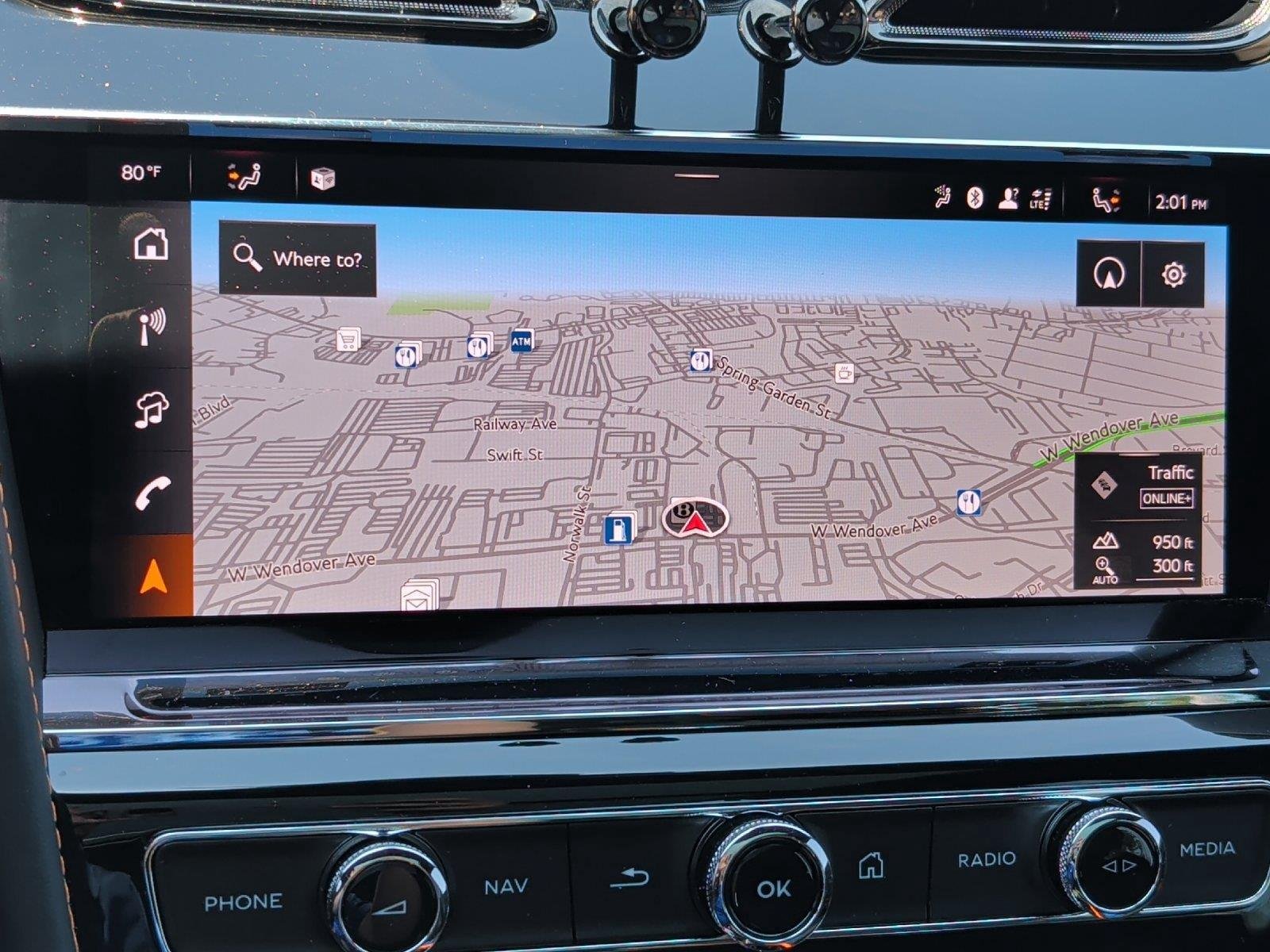 Used 2025 Bentley Bentayga AWD/4WD image 28