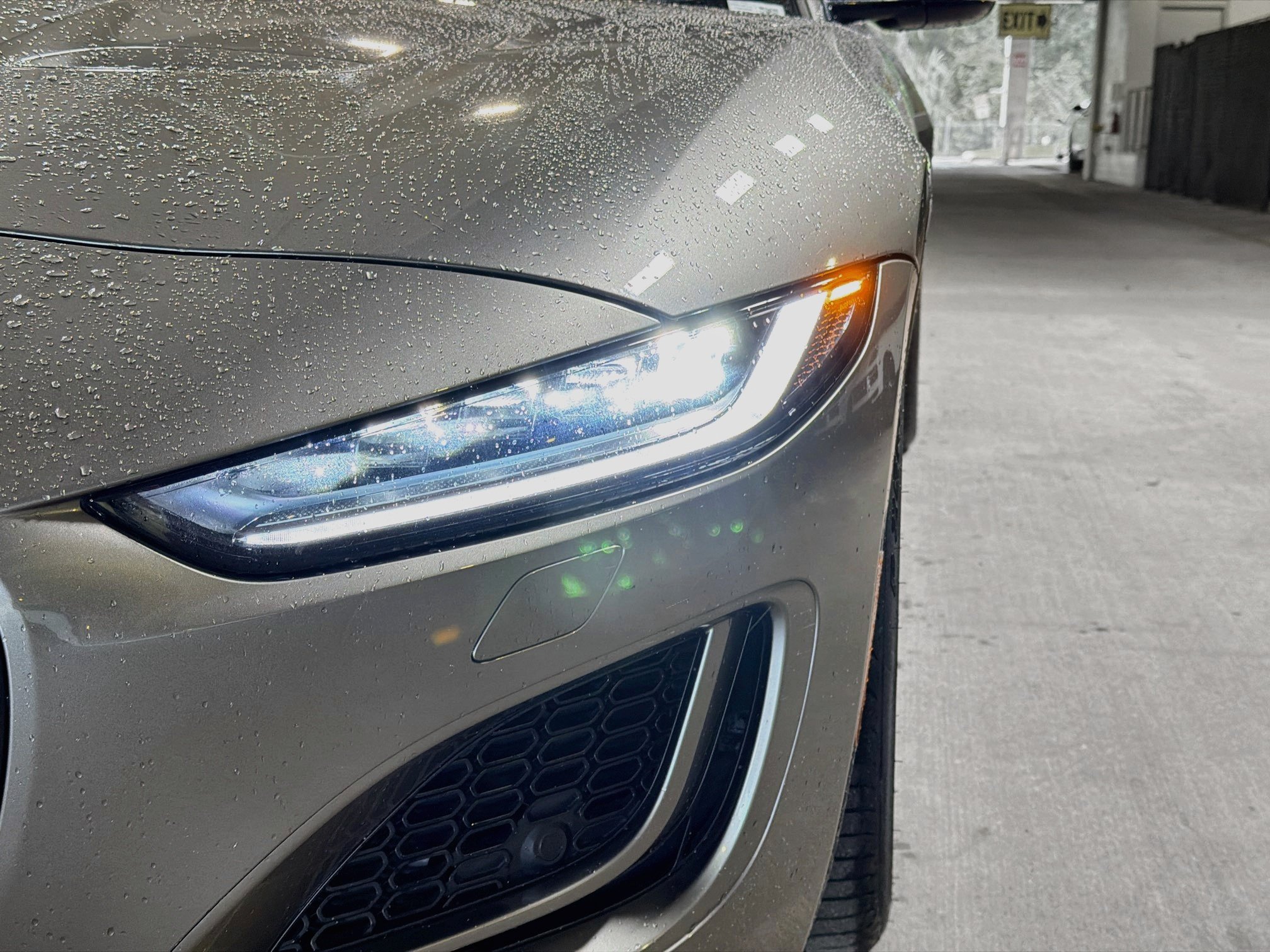 Used 2023 Jaguar F-TYPE R-Dynamic AWD/4WD image 9