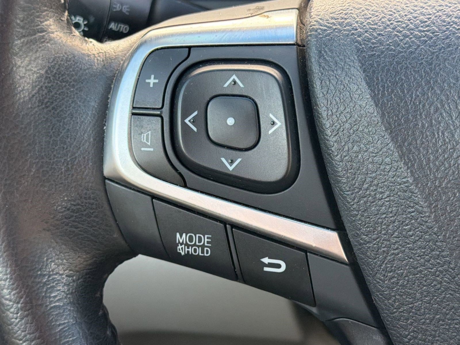 Used 2015 Toyota Camry XLE FWD image 15