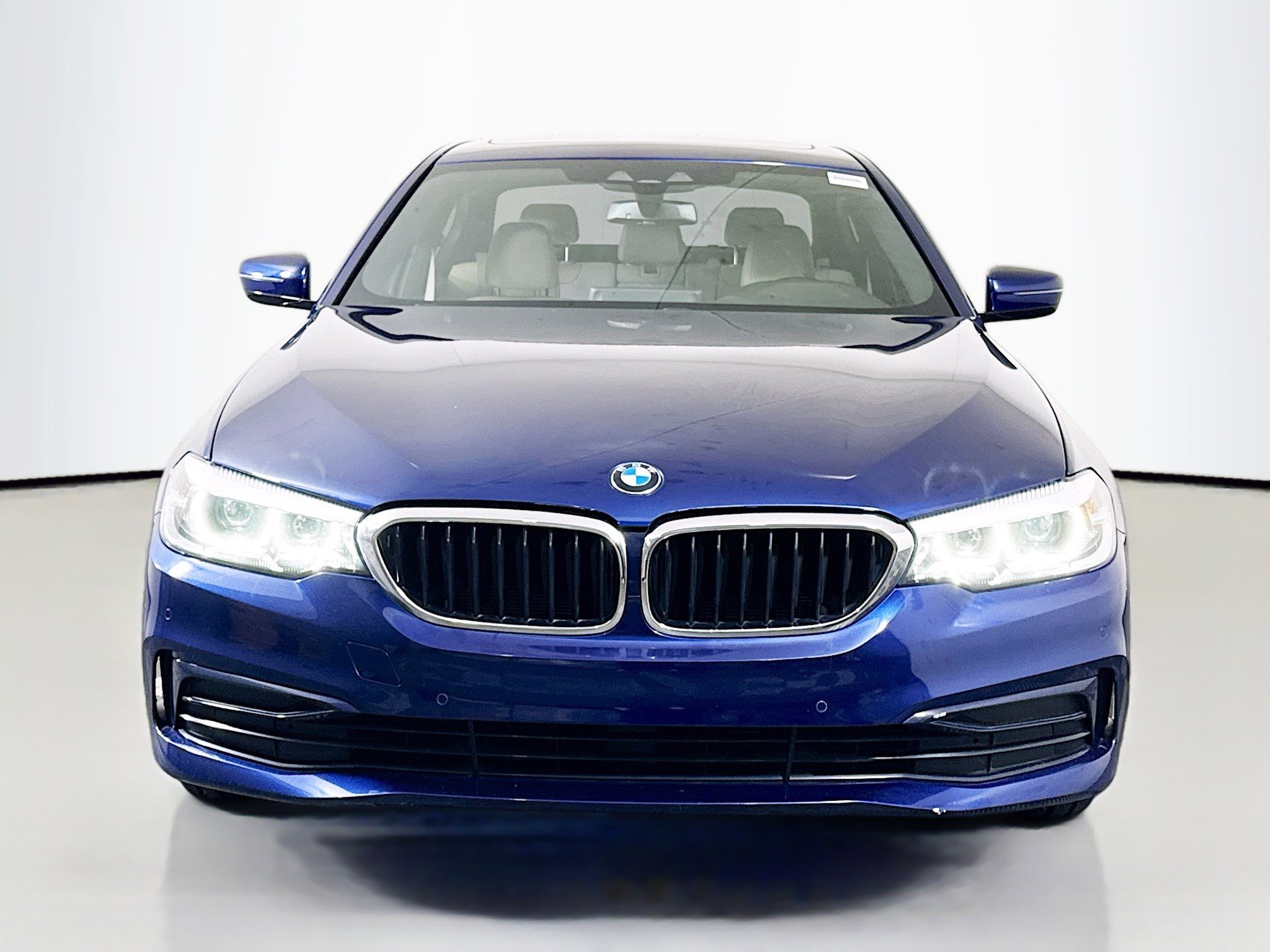 Used 2019 BMW 530i w/ Convenience Package image 2