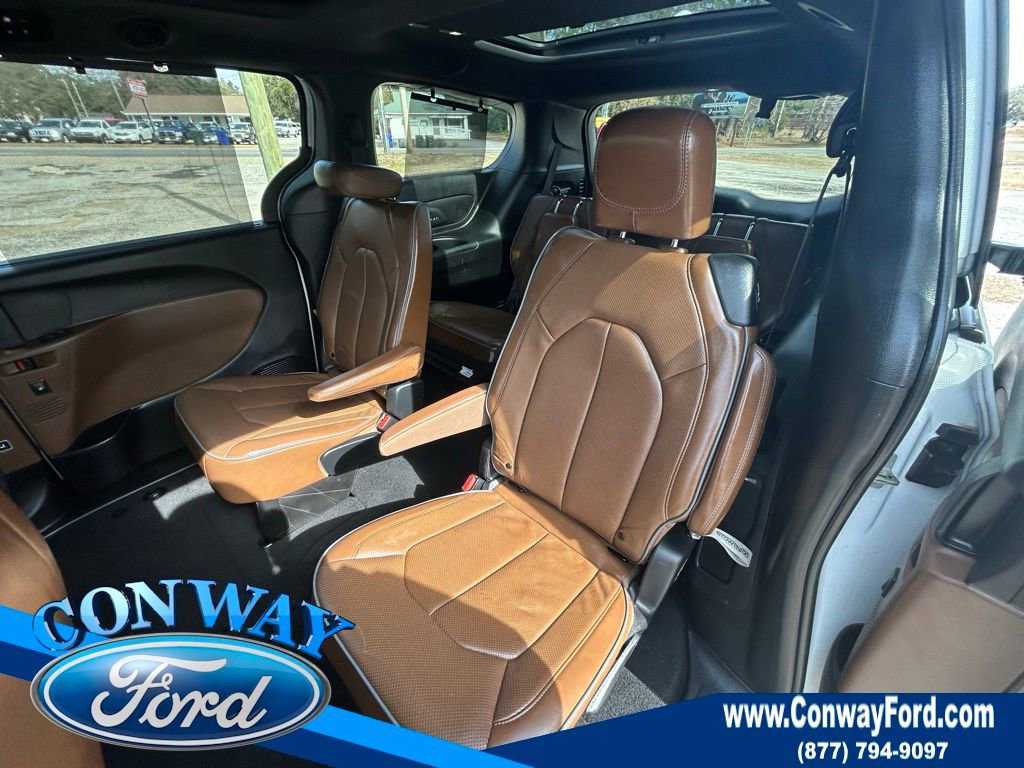 Used 2020 Chrysler Pacifica Limited image 18
