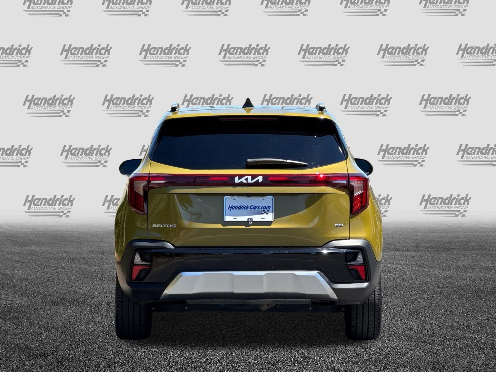 Used 2024 Kia Seltos SX w/ SX Sunroof Package AWD/4WD image 6