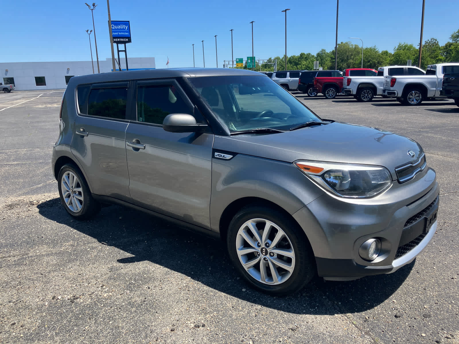 Used 2017 Kia Soul + FWD image 2