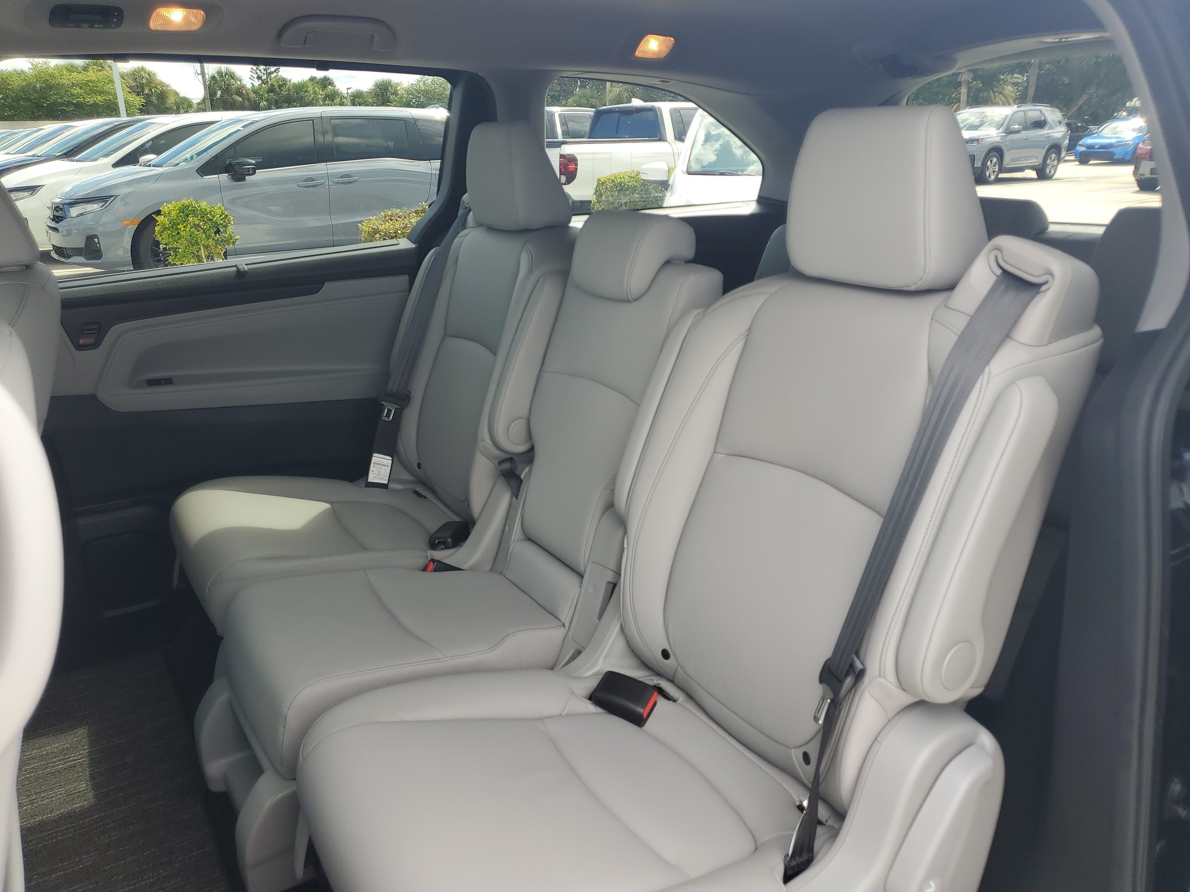 Used 2024 Honda Odyssey EX-L image 12