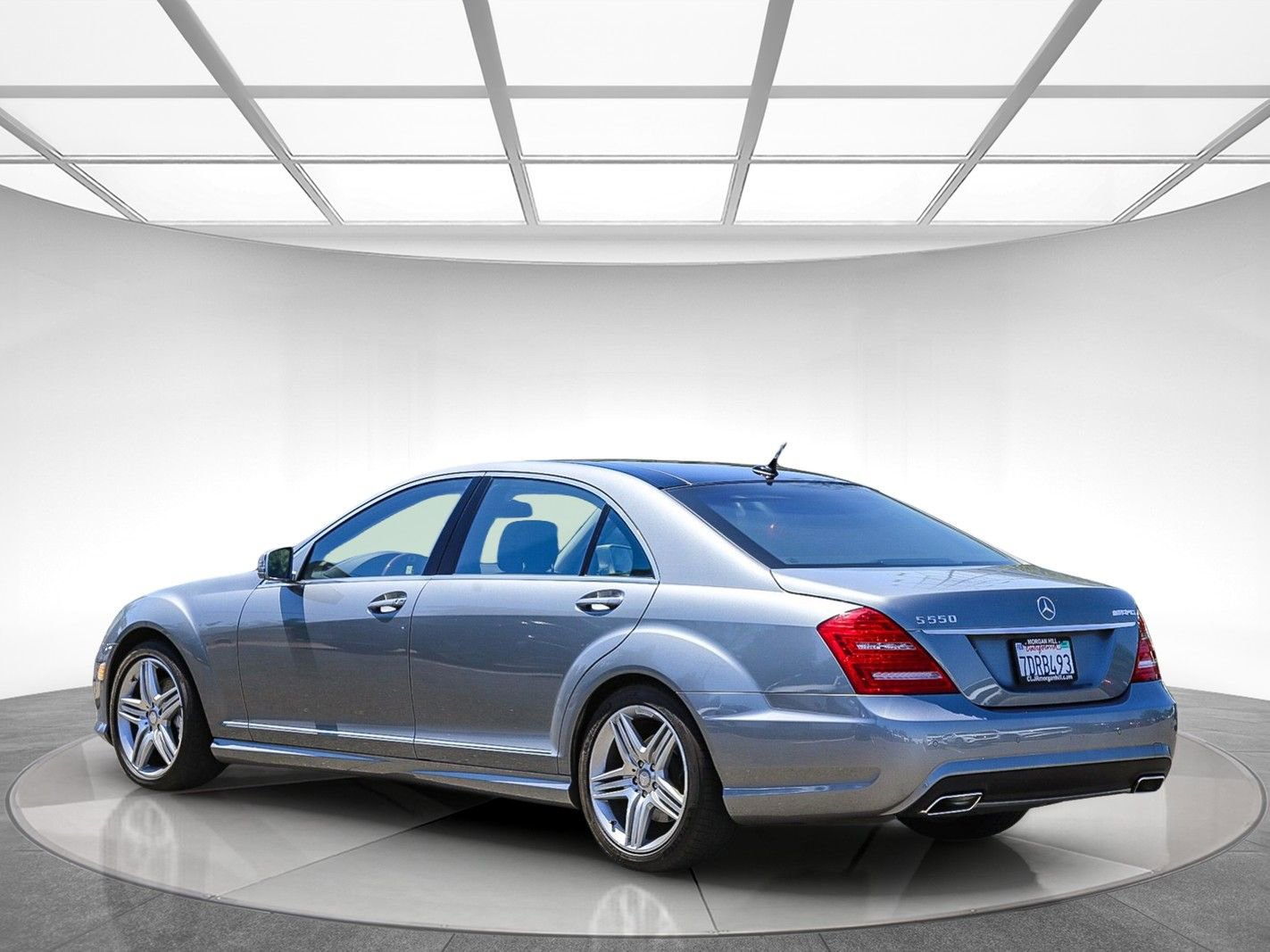 Used 2013 Mercedes-Benz S 550 image 2
