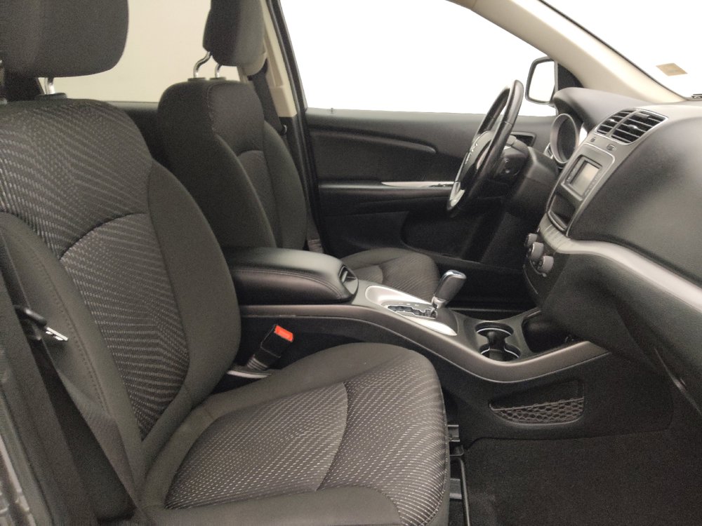 Used 2020 Dodge Journey SE w/ SE Popular Equipment Group FWD image 21