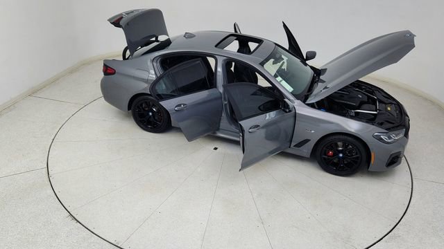 Used 2022 BMW 530e xDrive 530e iPerformance w/ Executive Package image 88