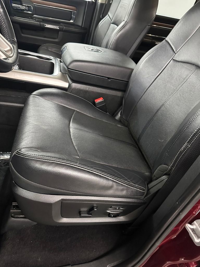 Used 2018 RAM 1500 Laramie w/ Convenience Group AWD/4WD image 13
