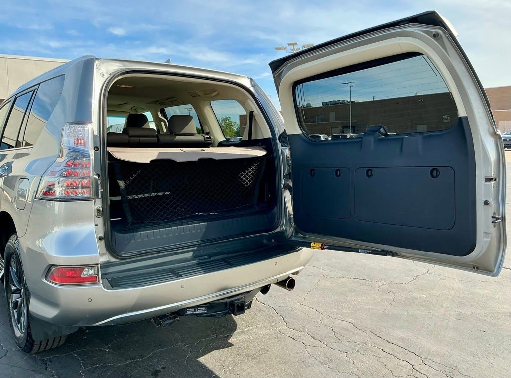 Used 2020 Lexus GX 460 Premium w/ Premium Package AWD/4WD image 19