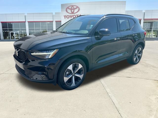 Used 2023 Volvo XC40 B5 Plus w/ Protection Package Premier AWD/4WD image 7
