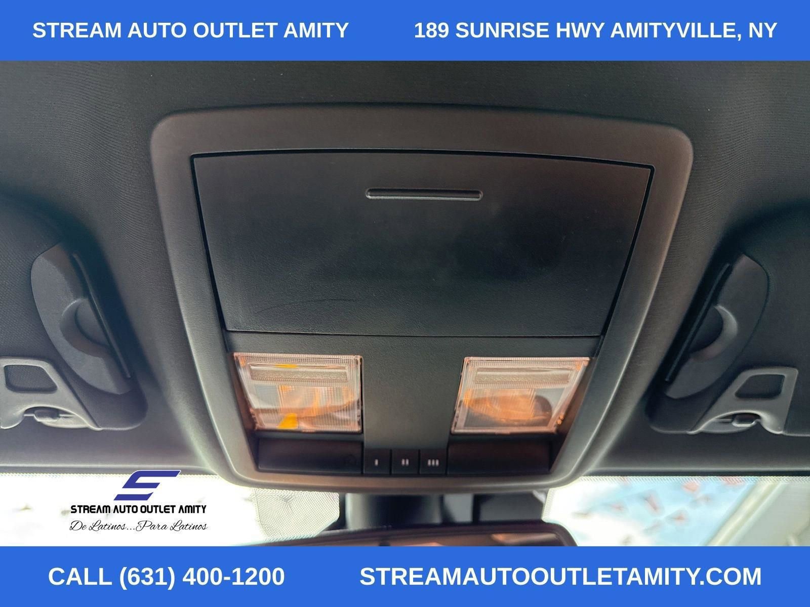 Used 2017 Dodge Challenger SRT Hellcat image 30