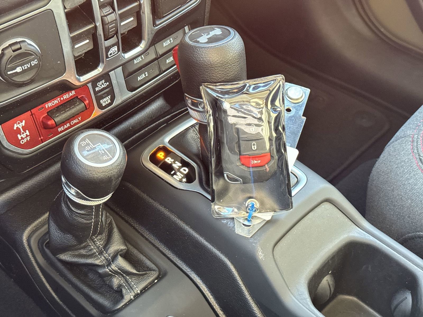 Used 2025 Jeep Wrangler Unlimited Rubicon image 33