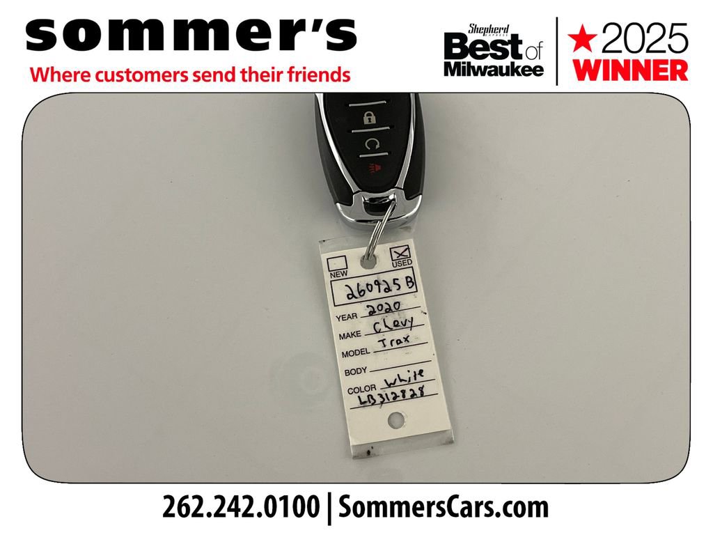 Used 2020 Chevrolet Trax LT w/ LT Convenience Package AWD/4WD image 24