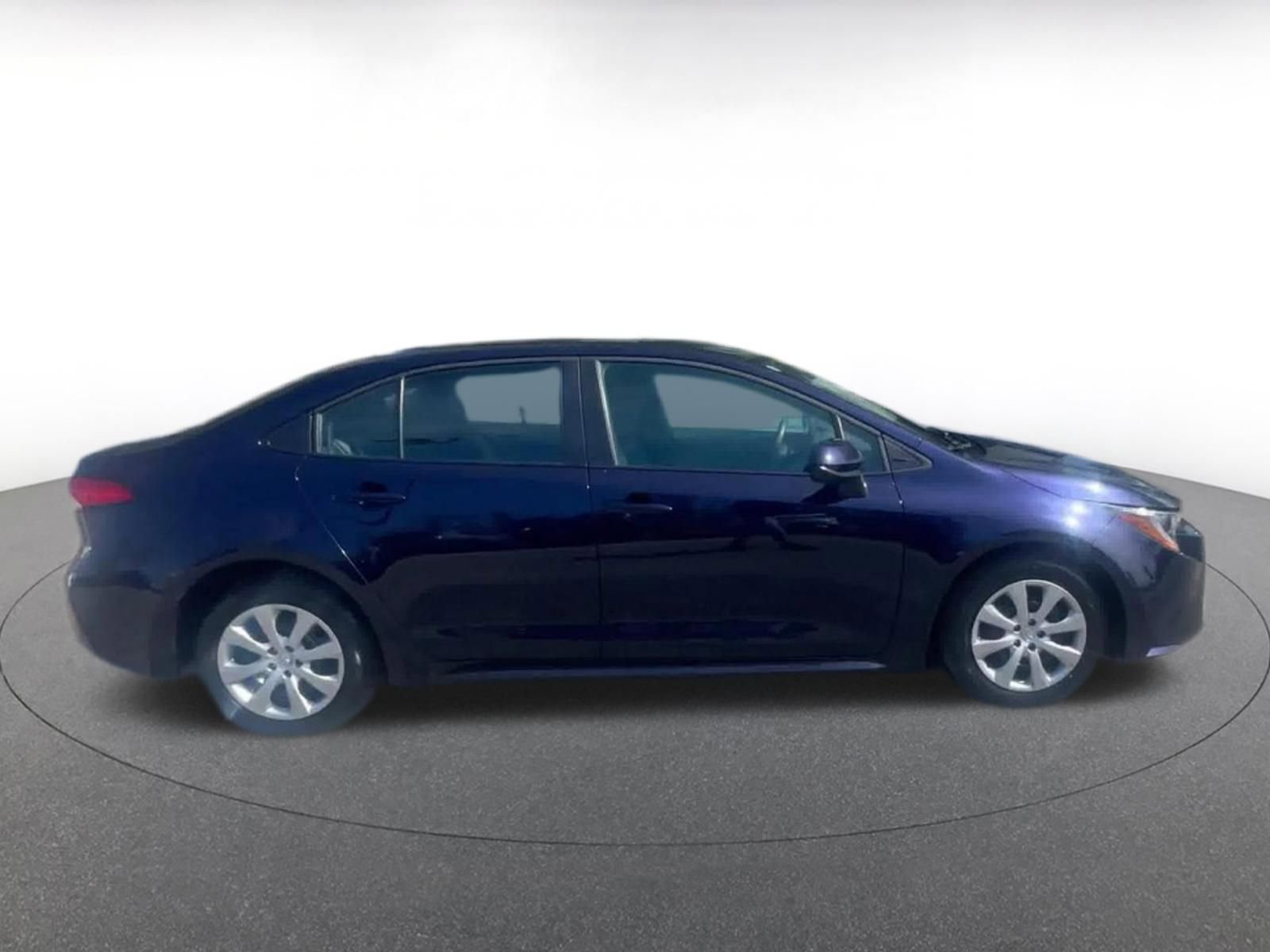 Used 2025 Toyota Corolla LE FWD image 16