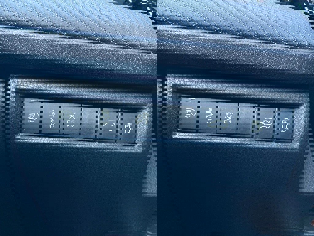 Certified 2025 Toyota Camry SE image 12