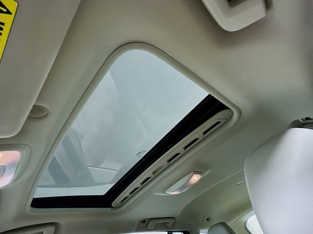 Used 2016 Volvo V60 T5 Platinum image 23