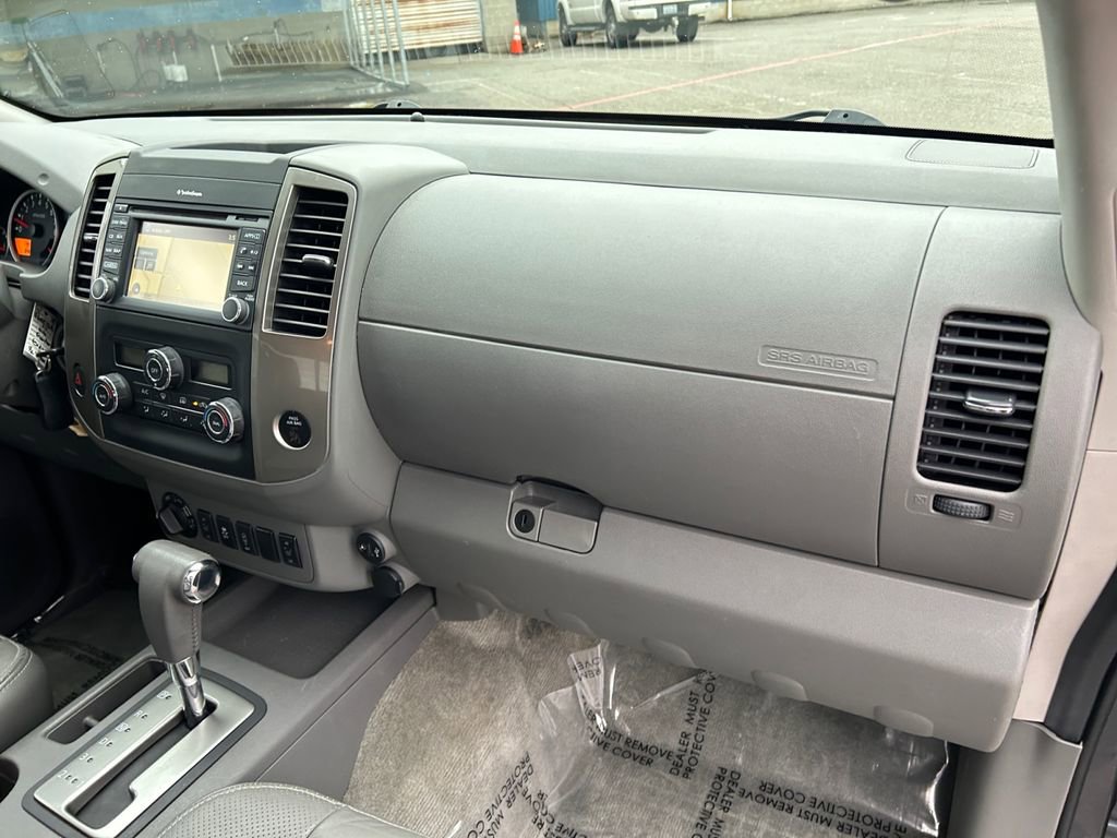 Used 2017 Nissan Frontier SL image 26