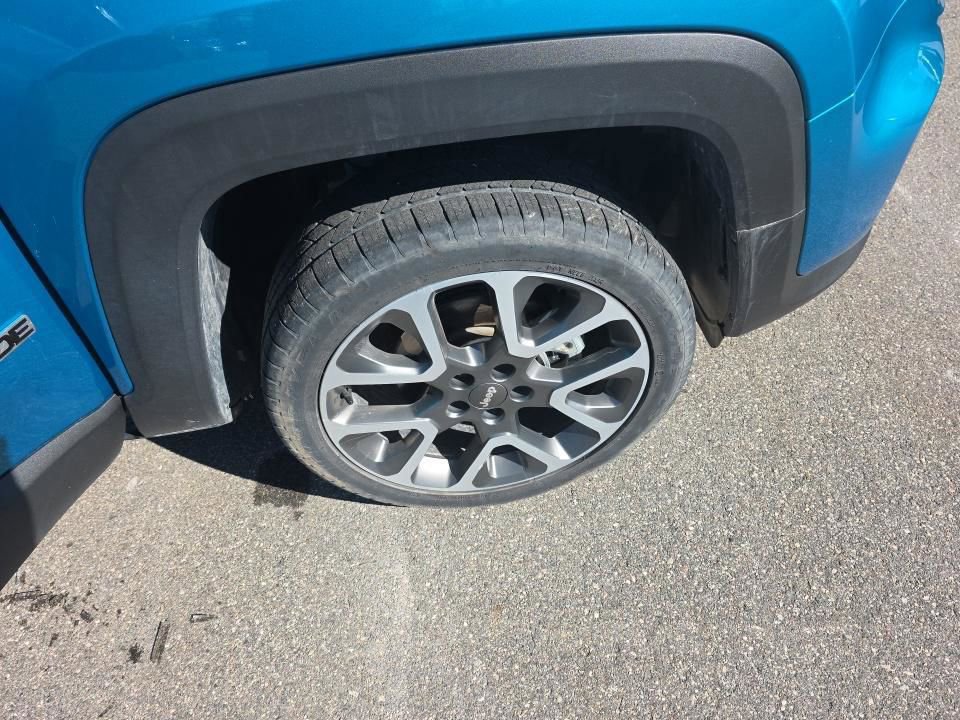 Used 2022 Jeep Renegade Limited w/ Sun, Sound & Wheels Group image 22