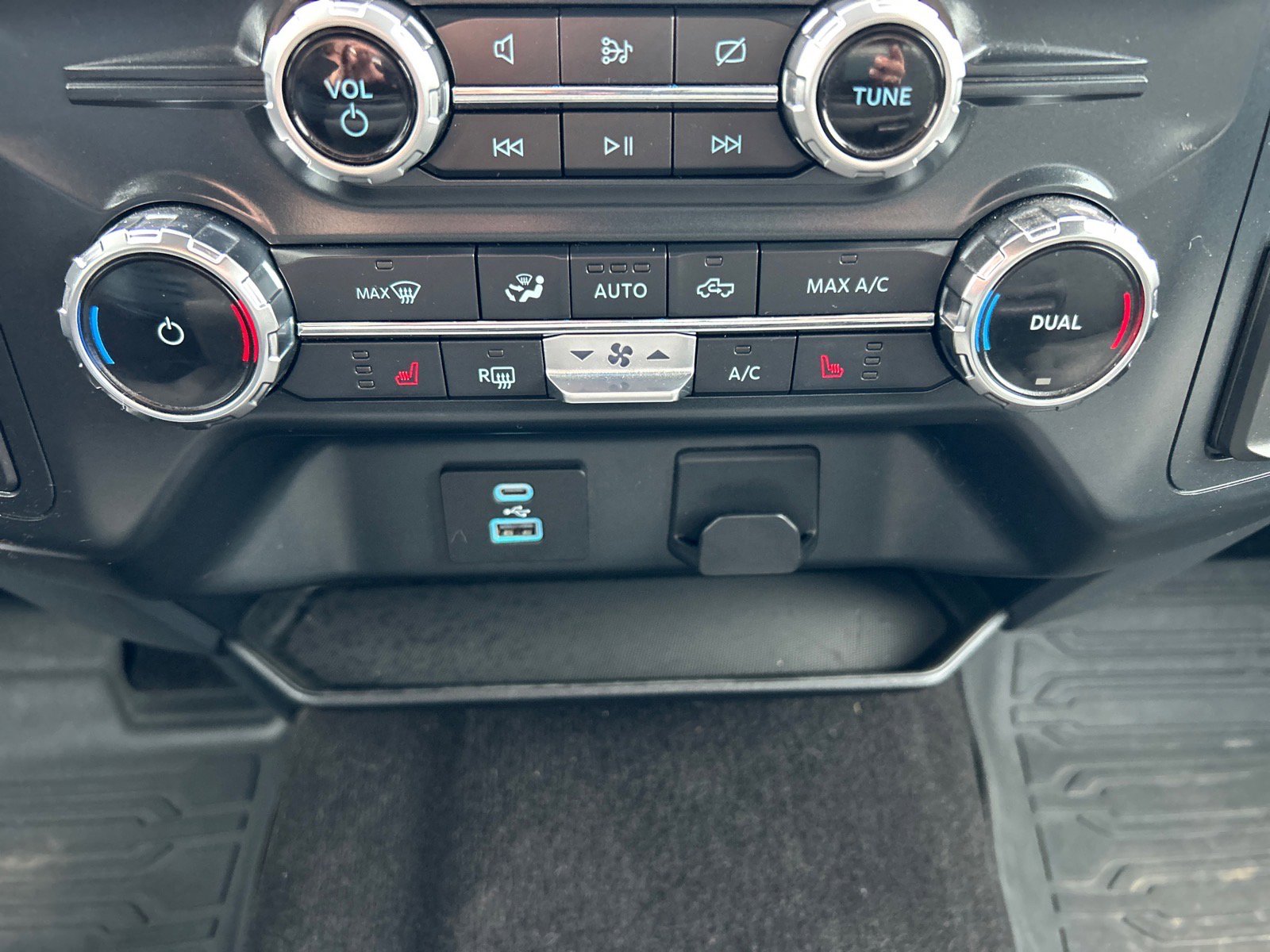 Certified 2022 Ford F150 XLT w/ Equipment Group 302A High AWD/4WD image 30