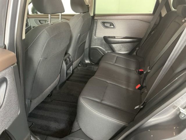 Used 2023 Nissan Rogue S AWD/4WD image 11