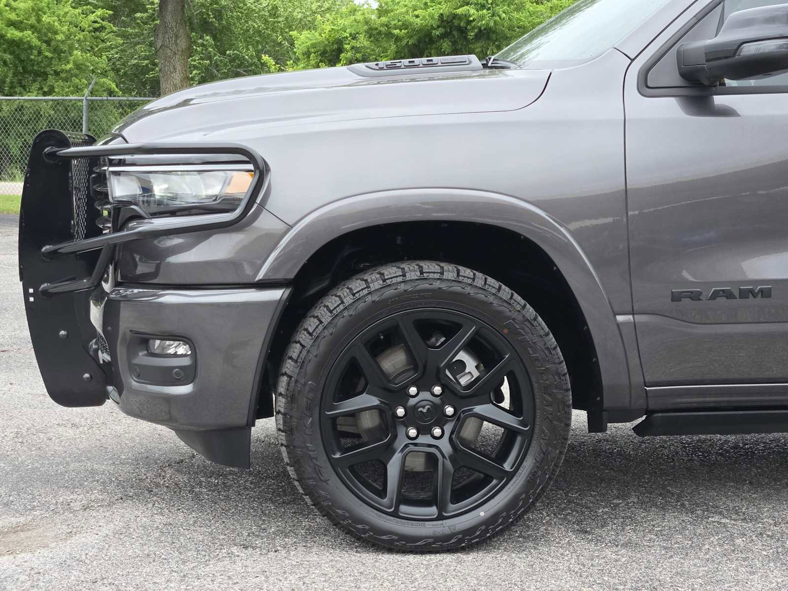 Used 2025 RAM 1500 Laramie w/ Night Edition AWD/4WD image 8
