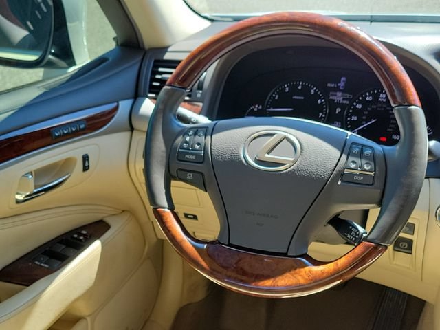 Used 2016 Lexus LS 460 AWD w/ Comfort Package image 22